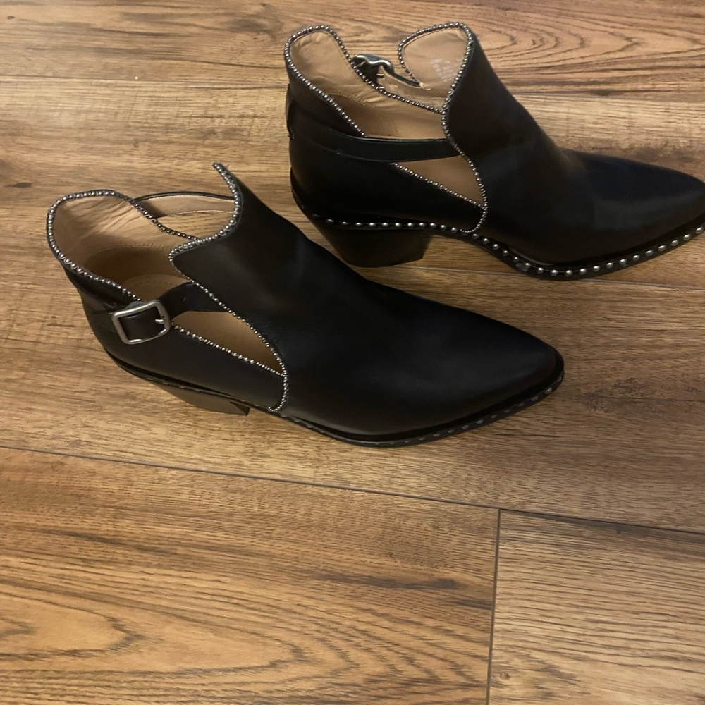Coach Pipa Bootie – Women’s Size US 9B / EUR 39.5 – Lightly Used